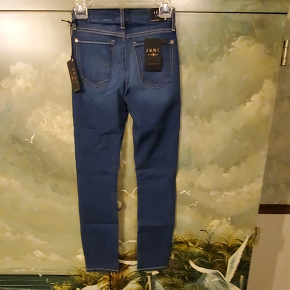JEANS - Picture 6 of 7